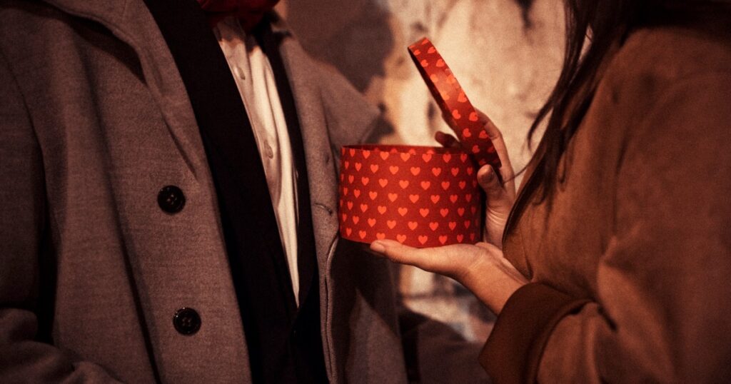 10 cadeaux de luxe emblématiques pour hommes pour impressionner cette année